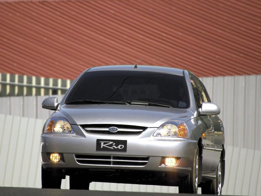  Kia Rio Wagon 2002 года  (фото 5 из 17)